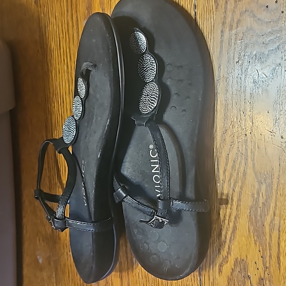 Vionic Black Embellished Sandals size 10 - Picture 5 of 7